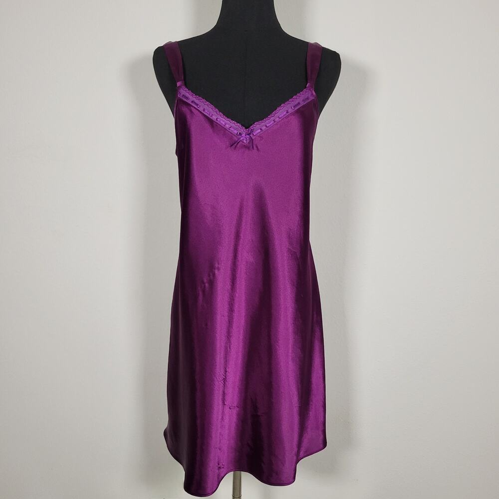 Morgan Taylor Intimates Purple Satin Chemise Nightgown Sleep Dress Medium Y2K